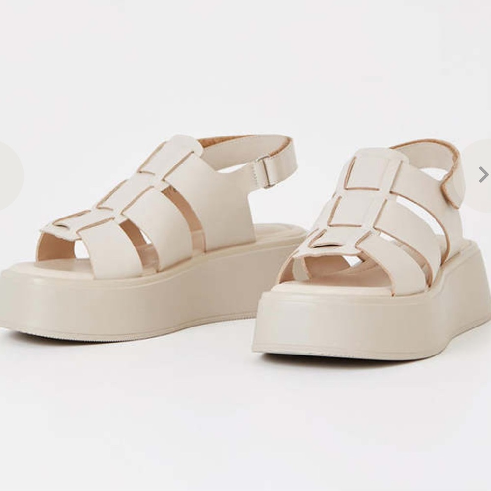 Vagabond Courtney Fisherman Sandals in Cream/Off White Sz 37 fits a 7/7.5